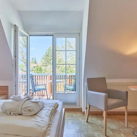 Weisser Hof Hotel 4*