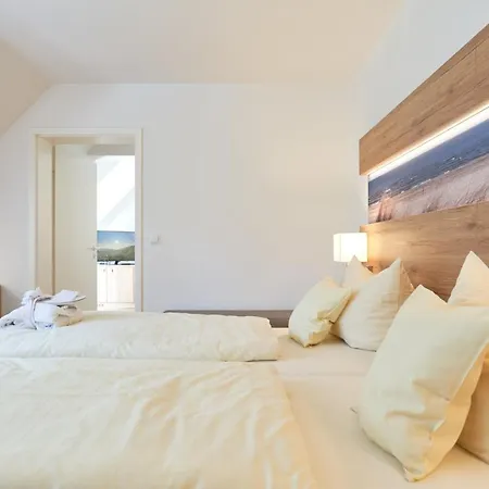 Отель Weisser Hof 4*