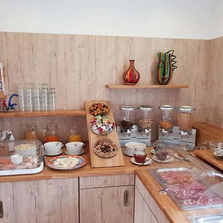 Weisser Hof Hotel 4*