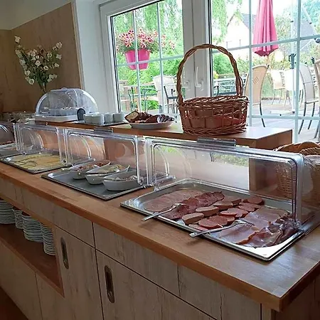 Weisser Hof Отель Маленте