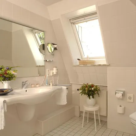 Weisser Hof Hotel 4*